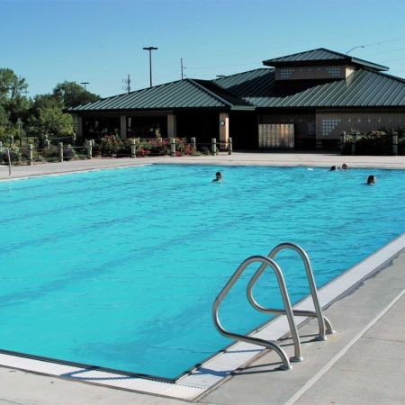 pool-2-0767e86974e2.jpg